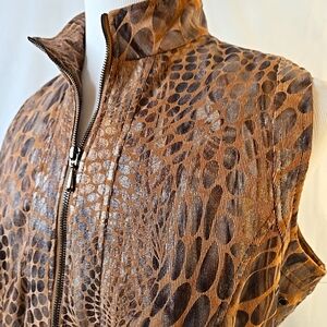 Size L Erin London Foiled Vest. Gold & Silver Spots on Beige. Preowned